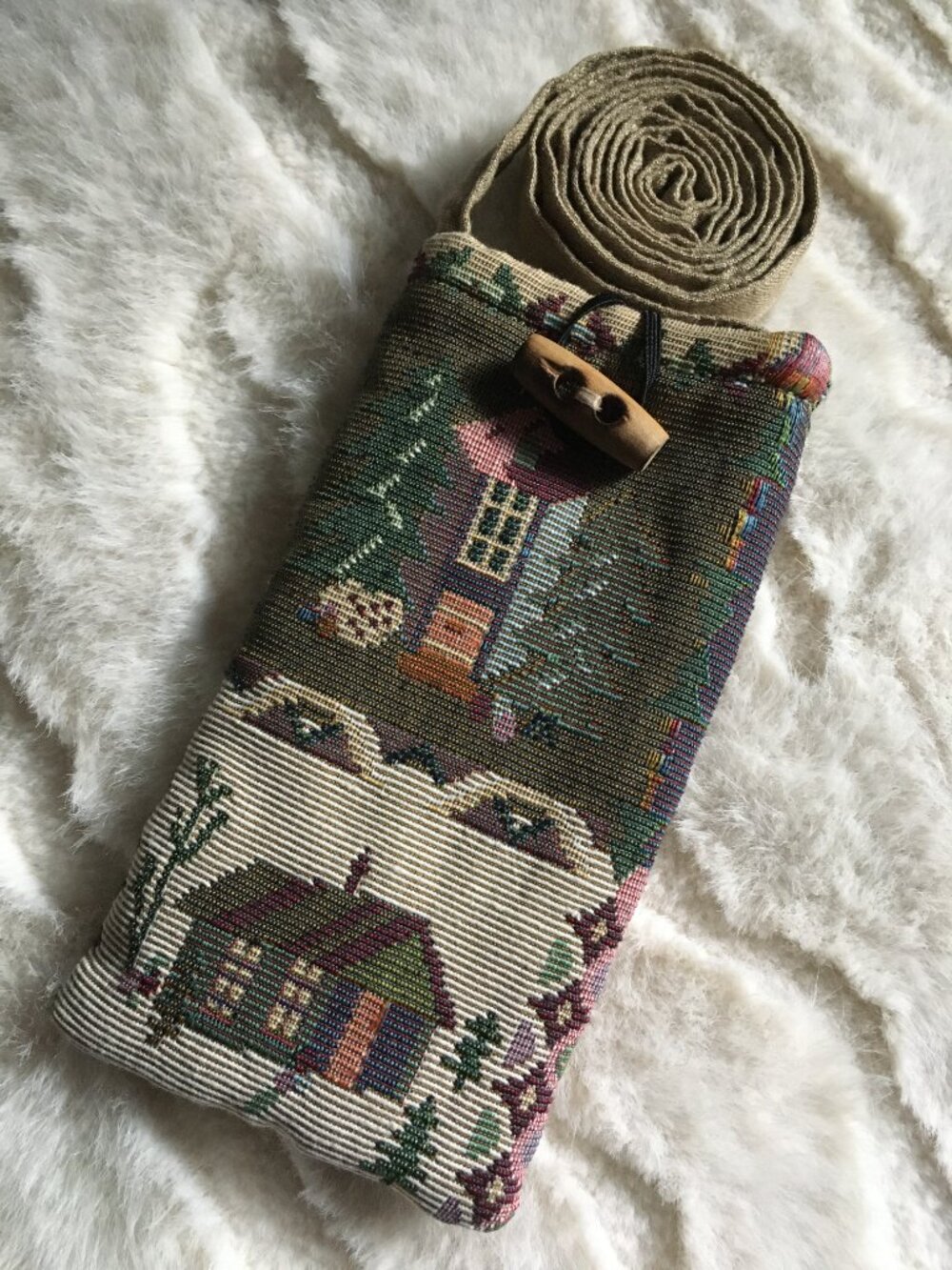 Vintage Cottagecore Tapestry Phone Eyeglass Crossbody Pouch Mini Bag